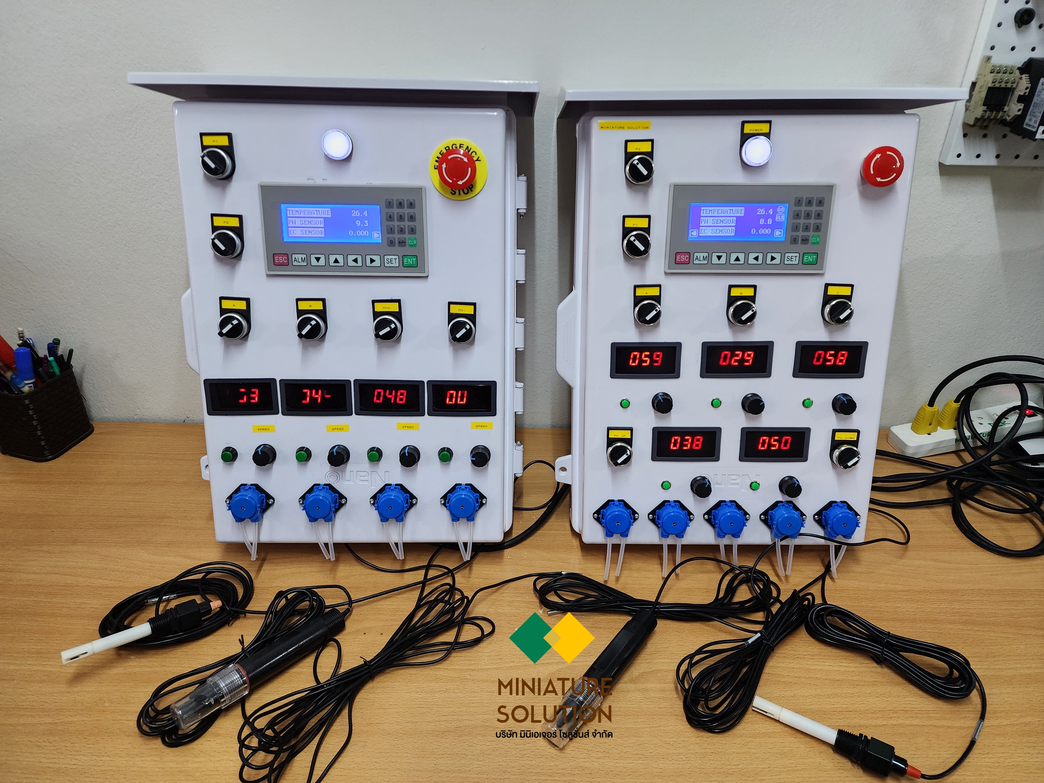 ตู้ระบบควบคุมปุ๋ยปรับค่าสารอาหาร EC ค่าเป็นกรดด่าง PH อัตโนมัติ โดยใช้ PLC Control