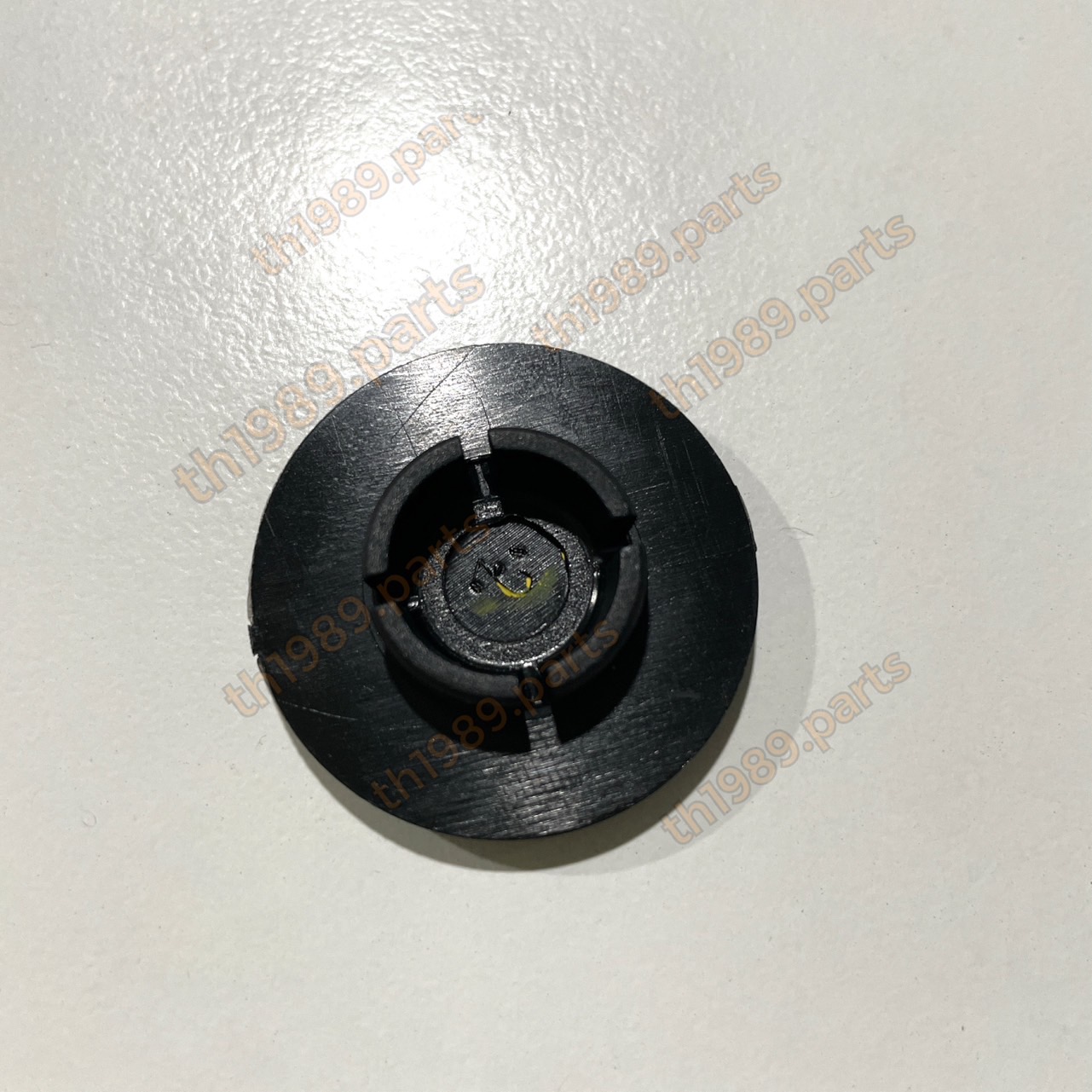 51449-K20-901 ฝาปิดแกนโช๊คอัพ ZOOMER-X 2012-2014 , MSX125 2012-2015 รหัสเก่า 51449-K20-900 อะไหล่แท้ HONDA