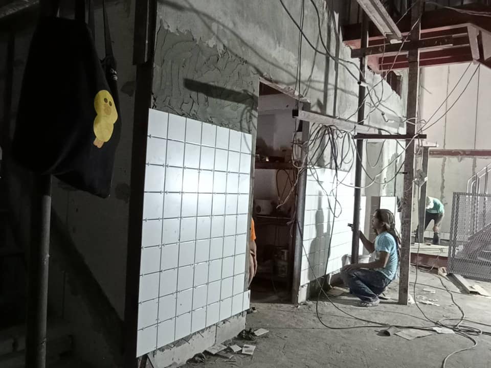 รับเหมาติดตั้ง กระเบี้อง หินอ่อน หินแกรนิต งาน Facade งานตกแต่งทุกชนิด