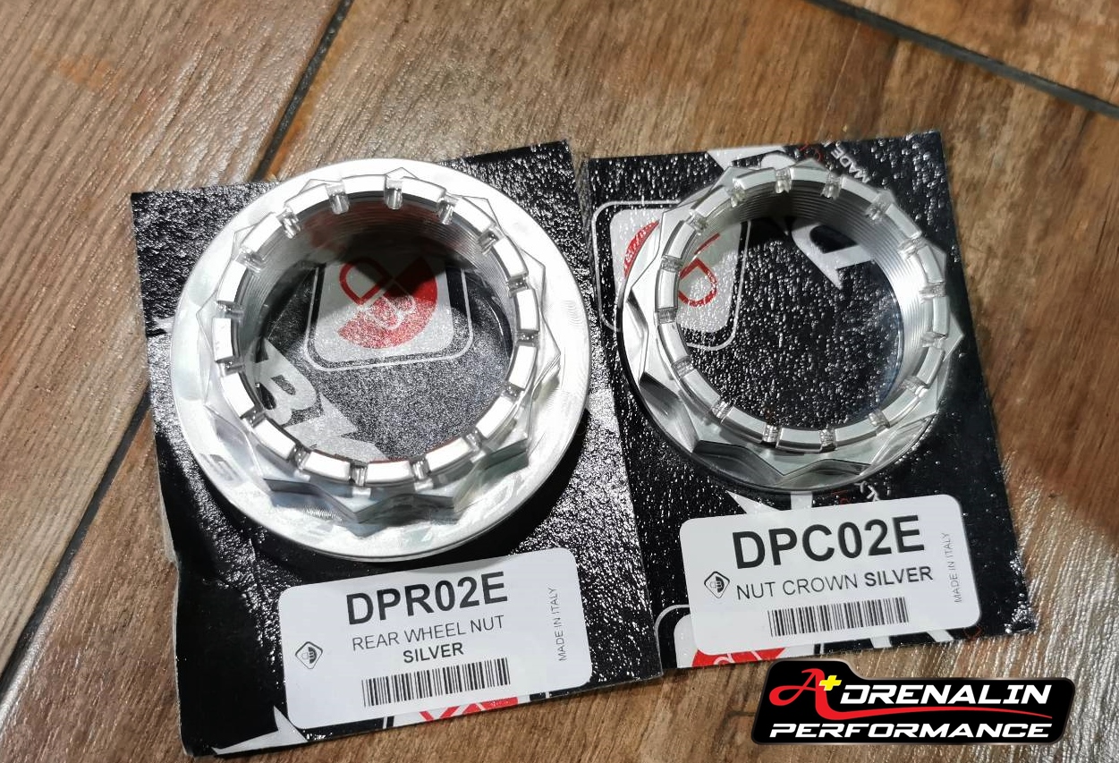 CNC Racing Rear wheel akle sets น๊อตล้อ สำหรับ Ducati Panigale V4