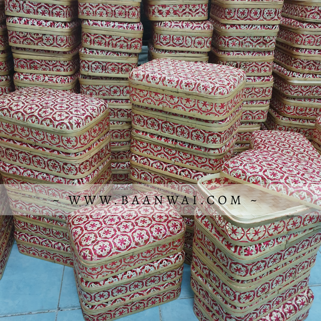 กล่องชะลอม ลายพิกุล ทรงเหลี่ยม ขนาด 20*30*8 cm (สีเหลือง)