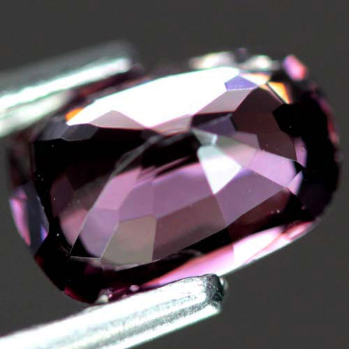 พลอยสปิเนล (Spinel) 1.15 กะรัตสีม่วงลดราคา