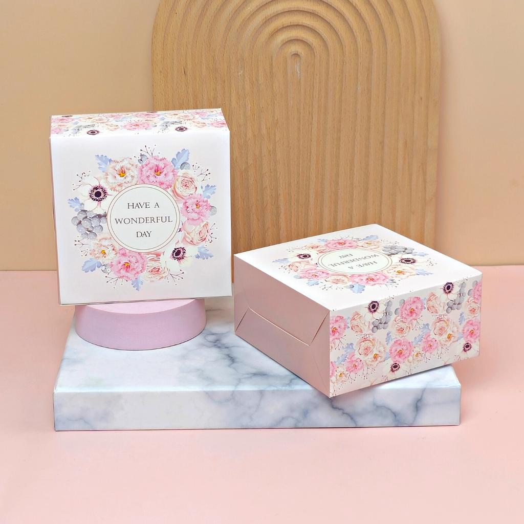 กล่องสแน็คเล็ก ลาย Blooming Wonder 20 ใบ Snack Box 12.7 x 12.7 x 6.5 cm. 20 pieces (ฺฺBX) (09-9092)