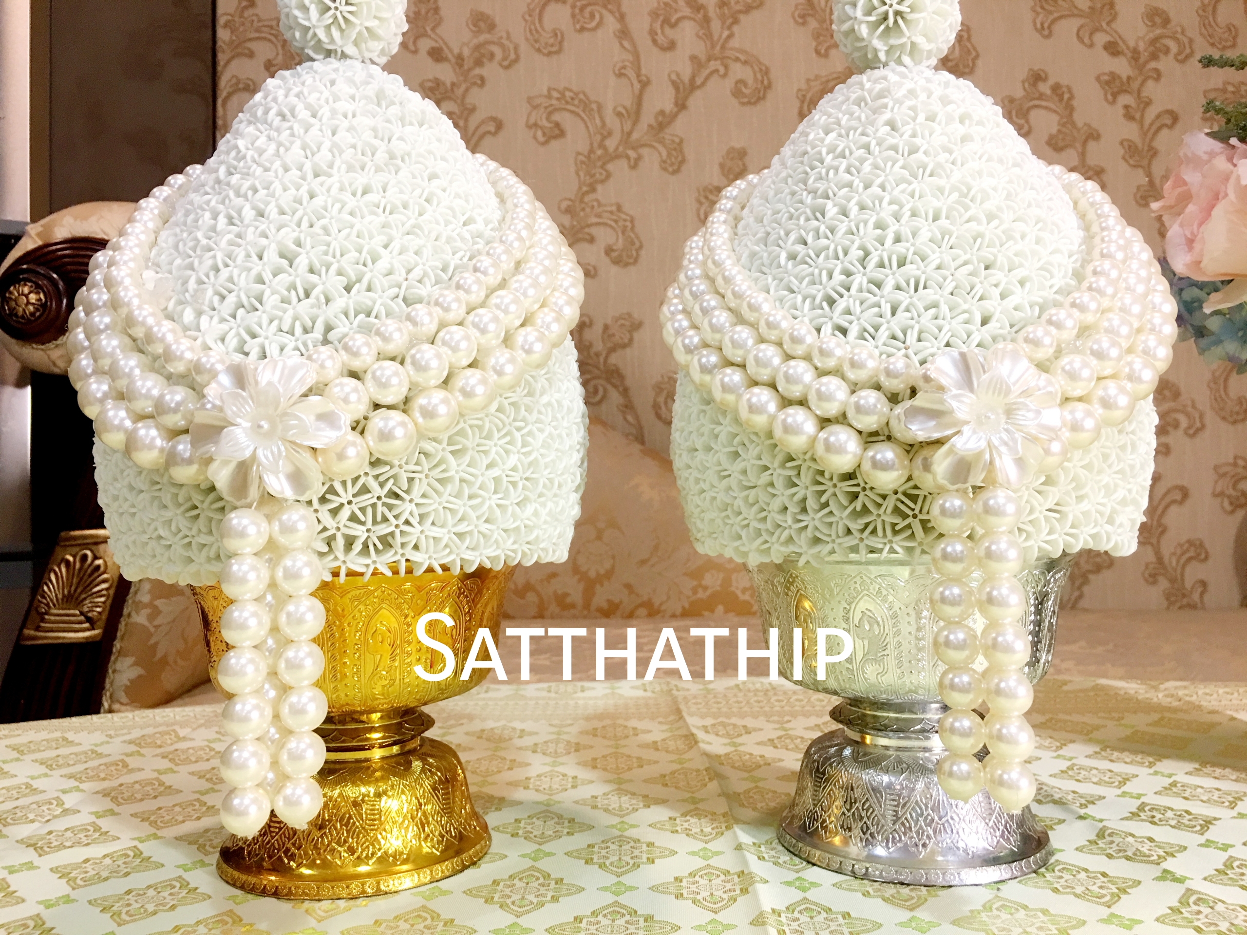 พานพุ่มดอกรักประดิษฐ์ [7"]