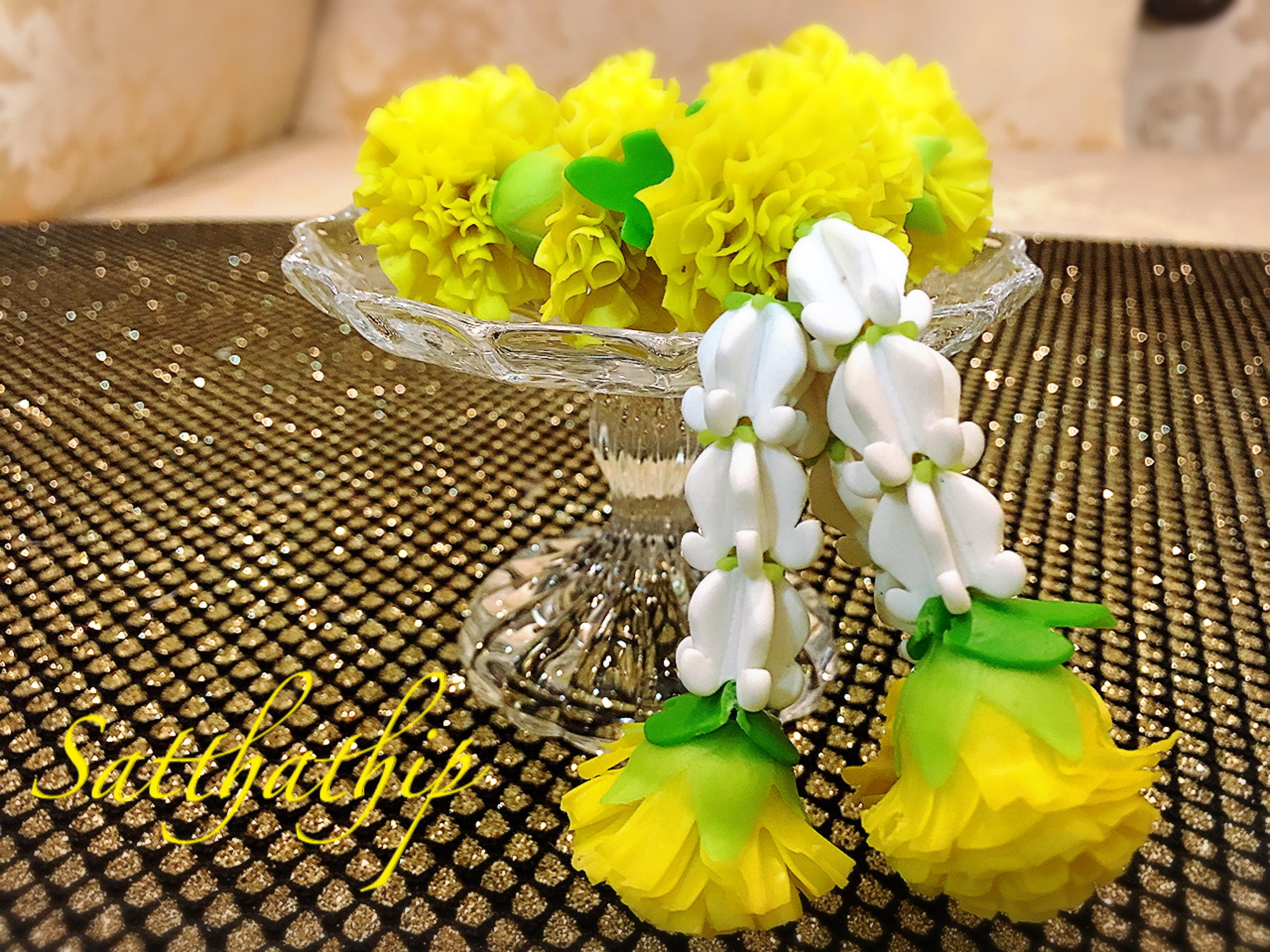 พวงมาลัยดอกดาวเรือง ประดิษฐ์จากดิน - Marigold garland - Marigold mala