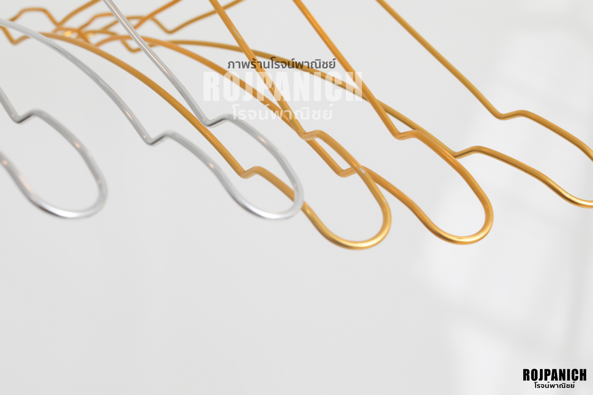 ไม้แขวนบ่าคู่