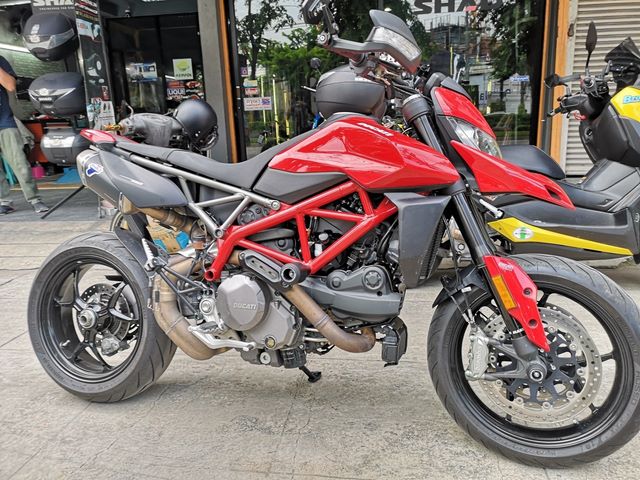 Evotech การ์ดหม้อน้ำ (Radiator guard) สำหรับ HyperMotard 950