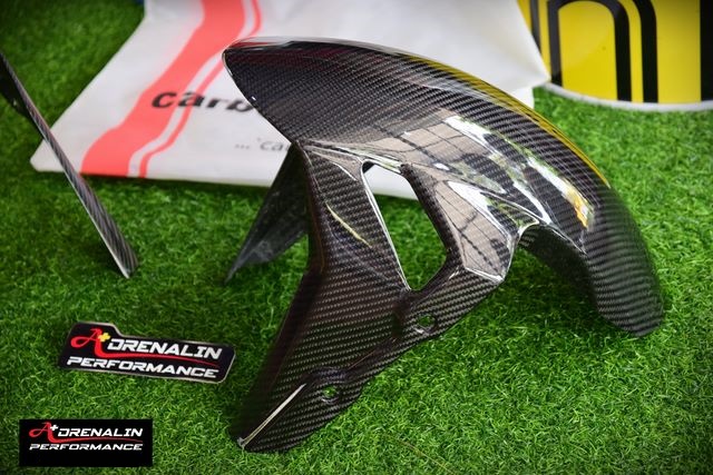 Carbon World - บังโคลนหน้าคาร์บอน (Front Fender Carbon) สำหรับ S1000RR 2020+