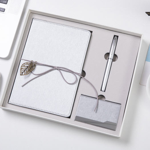 ชุดของขวัญปีใหม่,รับทำสมุดโน้ต+ปากกา+ที่ใส่นามบัตร,สมุดไดอารี่,ชุดสมุดโน้ต,สมุดโน้ตพรีเมี่ยม,สมุดโน๊ตพร้อมสกรีน,สมุดโน้ต