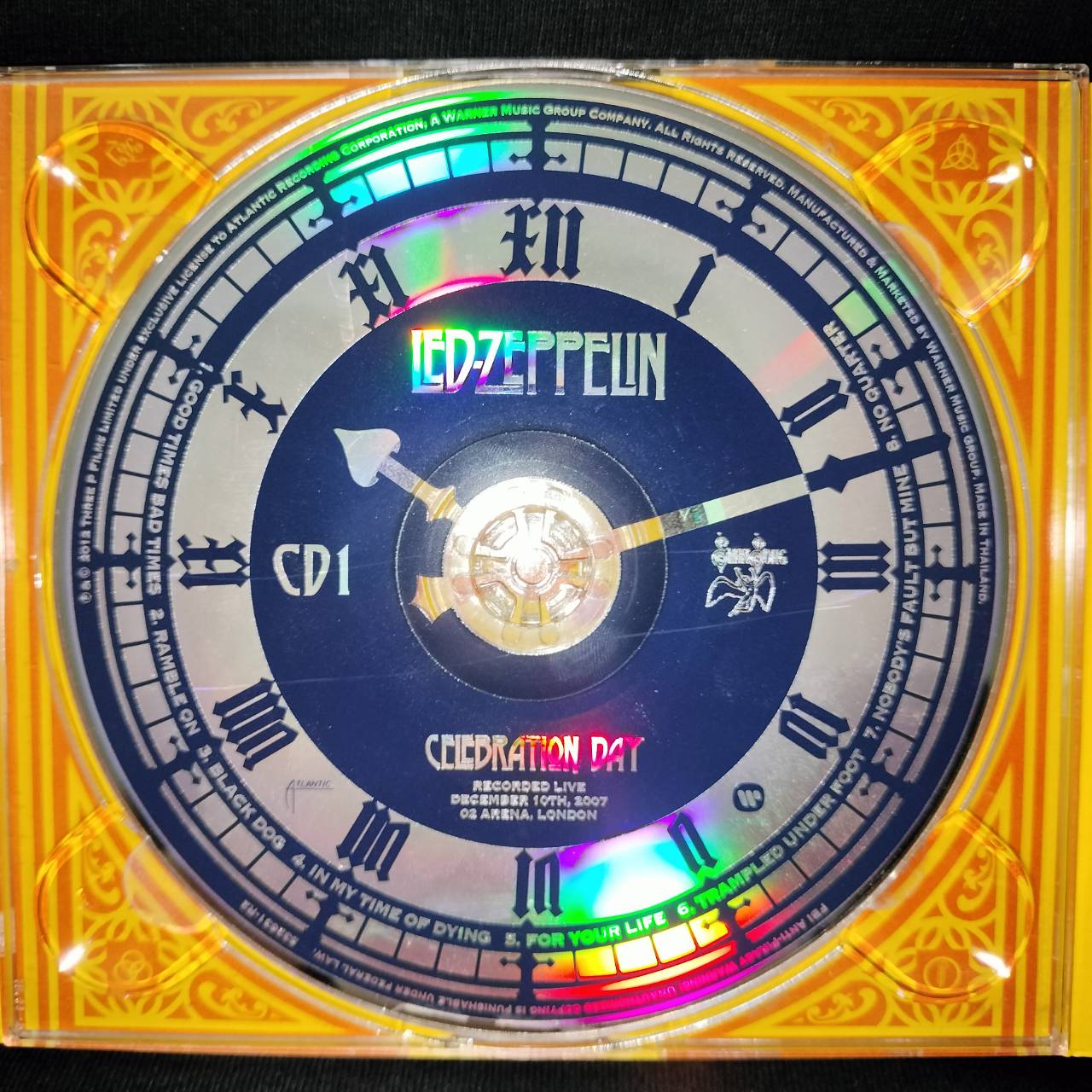 Led Zeppelin – Celebration Day / THAILAND / สันกล่องกระดาษขาด / 2CD+2DVD / แผ่นดี