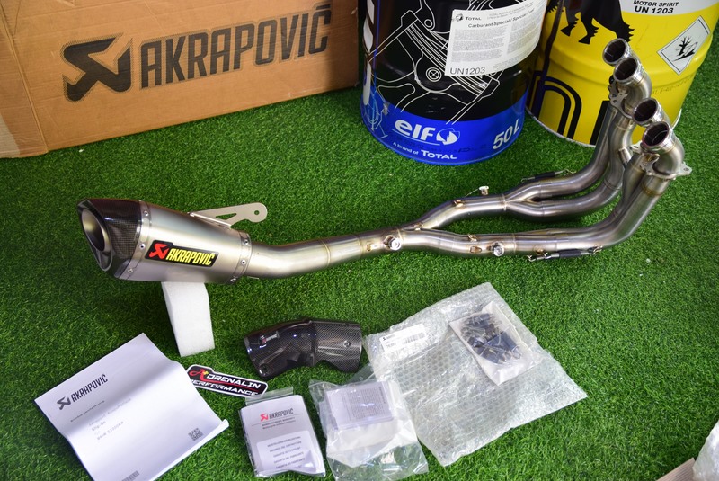 ท่อ Akrapovic Shorty สำหรับ BMW S1000RR 2015+ (For Exhibition only)