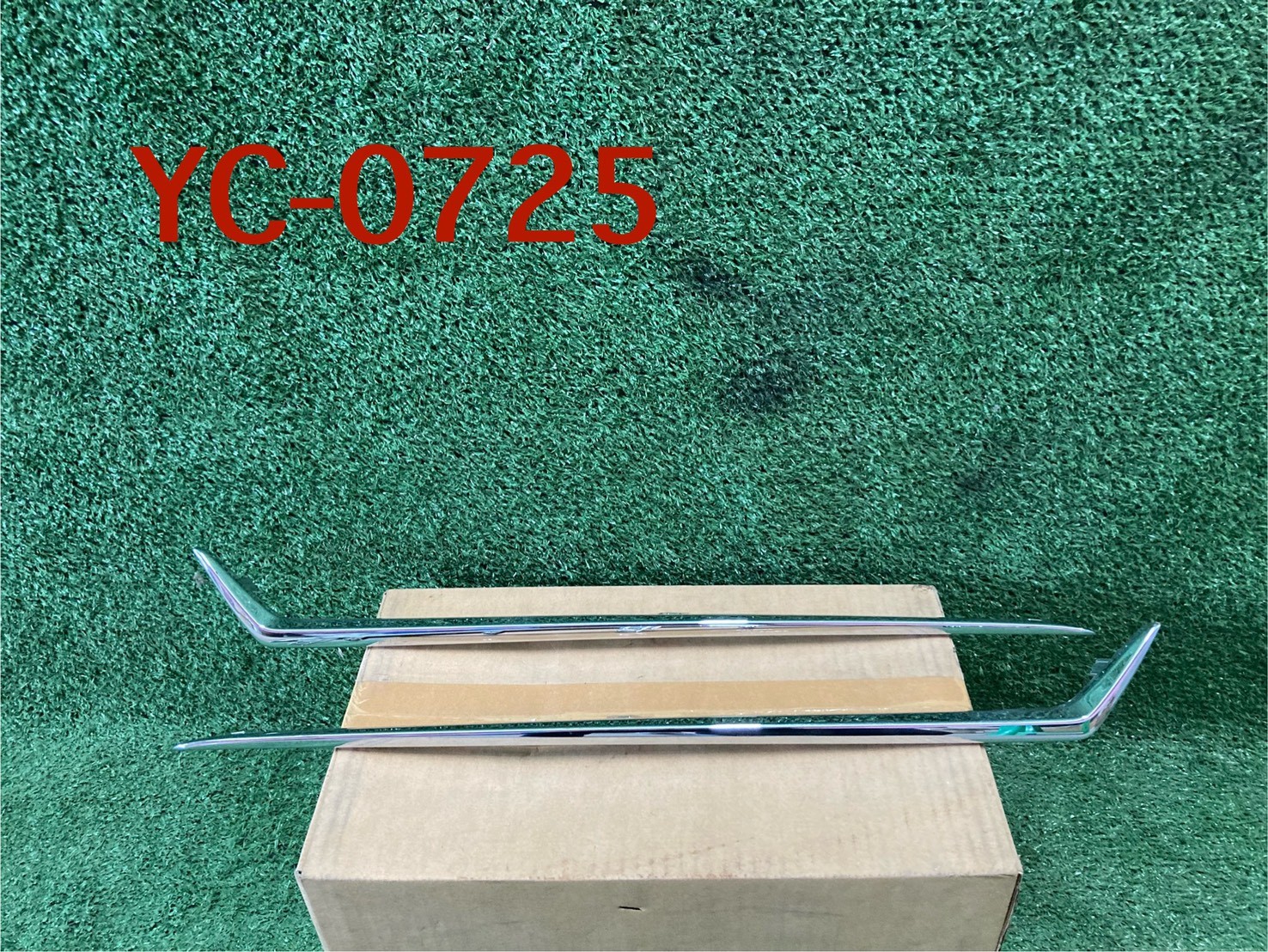 คิ้วโครเมียมคาดหน้ากระจัง L+R Toyota Altis แท้ศูนย์