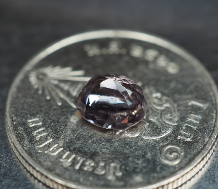 พลอยสปิเนล (Purple Spinel ) 1.05 กะรัตสีม่วง