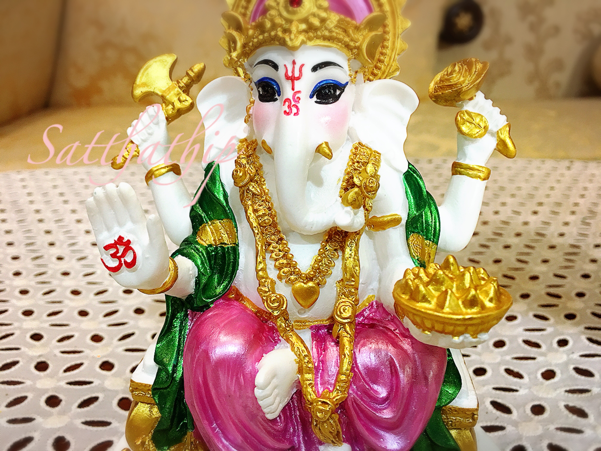 พระพิฆเนศ ปางประทานพร (เซรามิก) - Ganesha: Lord of Success