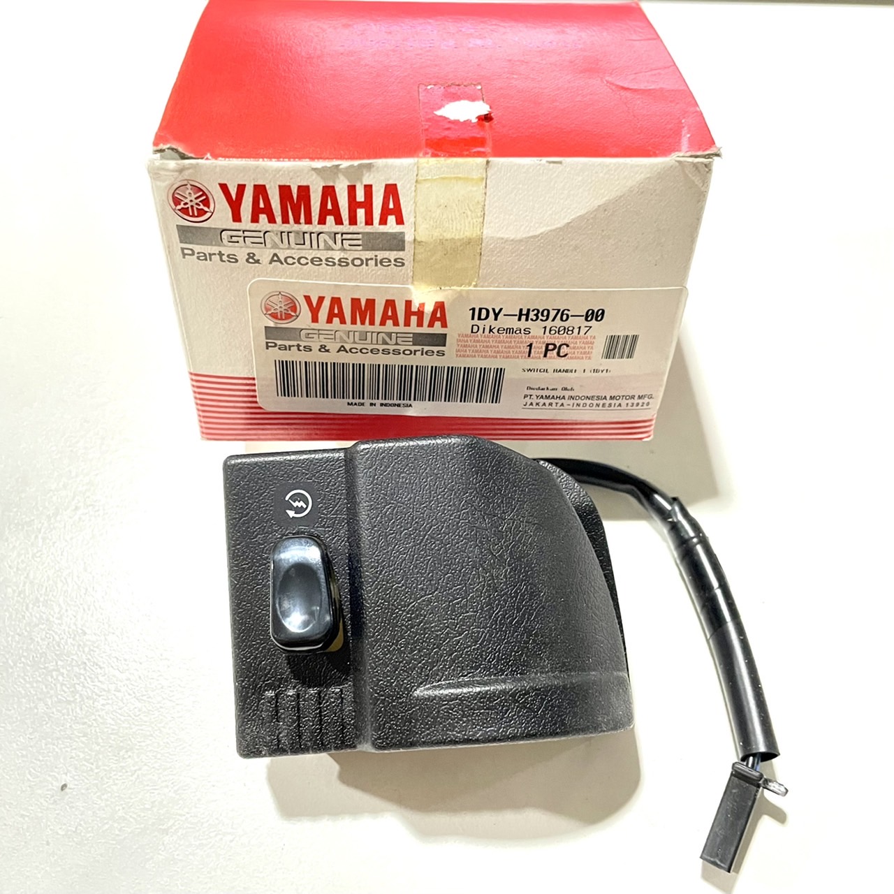 1DY-H3976-00 สวิทช์แฮนด์ขวา R จูปิเตอร์ อาร์ซี ปี2016 JUPITER RC รหัสใหม่ 1DY-H3976-01 อะไหล่แท้ YAMAHA