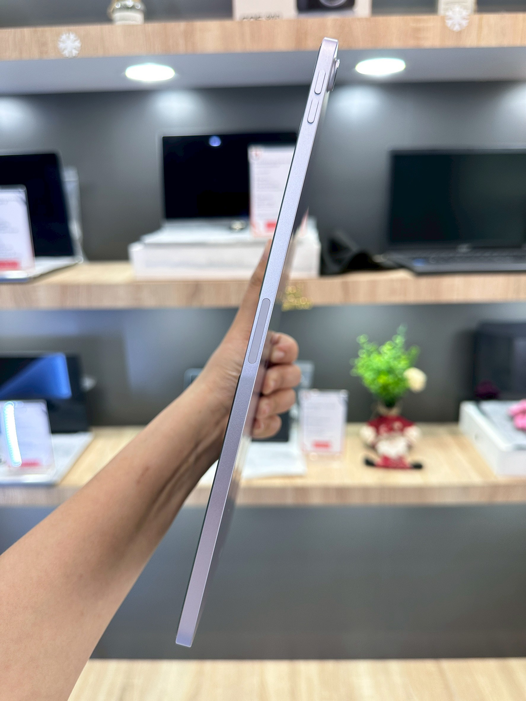 iPad Air 11-inch (M3) 128GB WiFi Purple