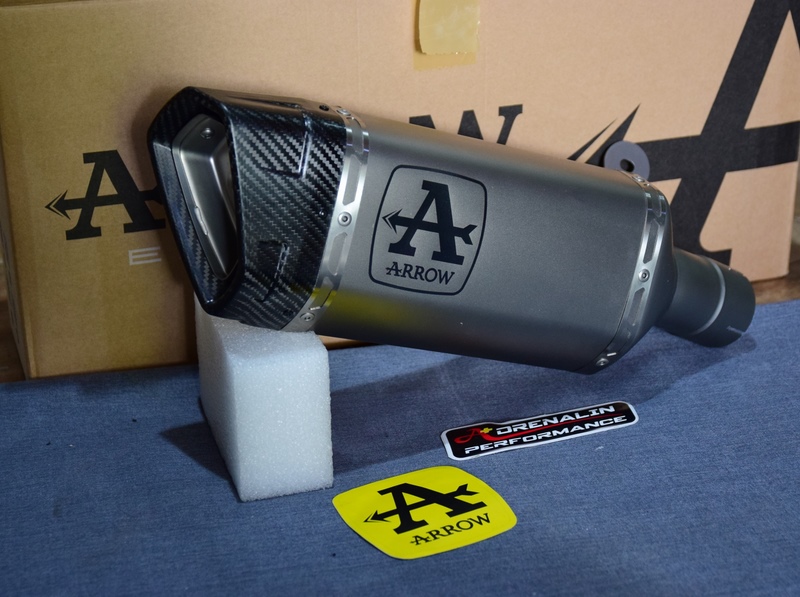 Arrow รุ่น Pista Slip-On สำหรับ S1000RR 2020+ (For Exhibition only) (For Exhibition only)