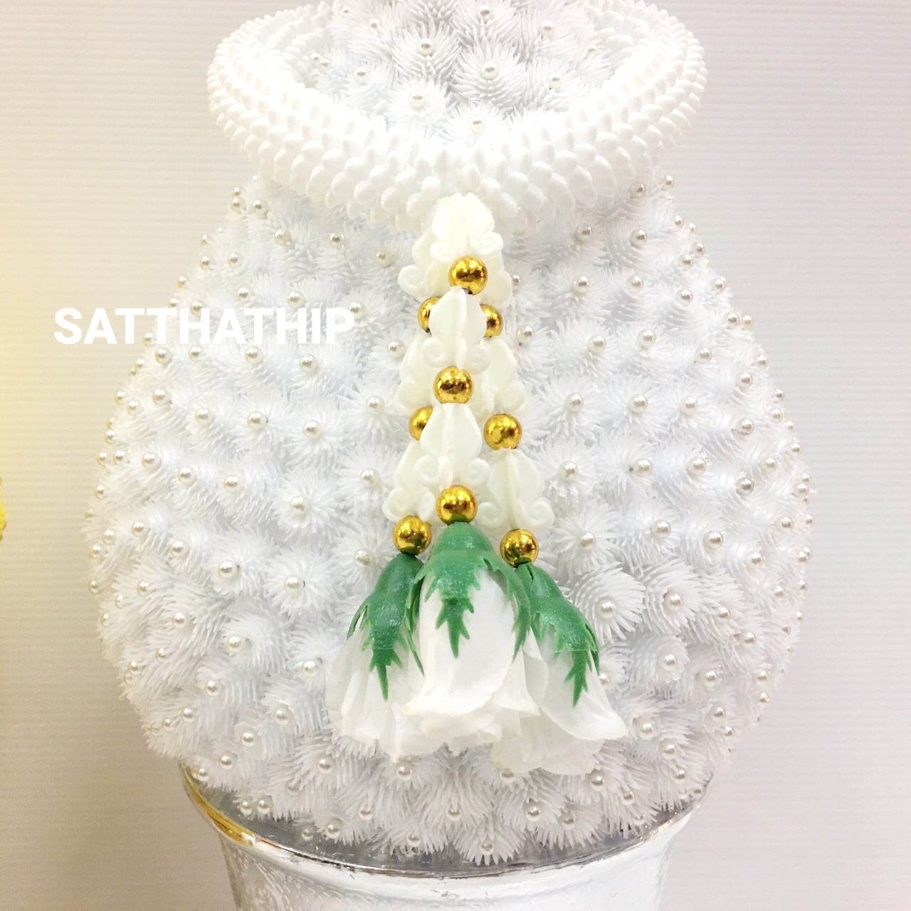 พานพุ่มดอกบานไม่รู้โรยประดิษฐ์ [8 นิ้ว/ 3,300บาท/คู่]