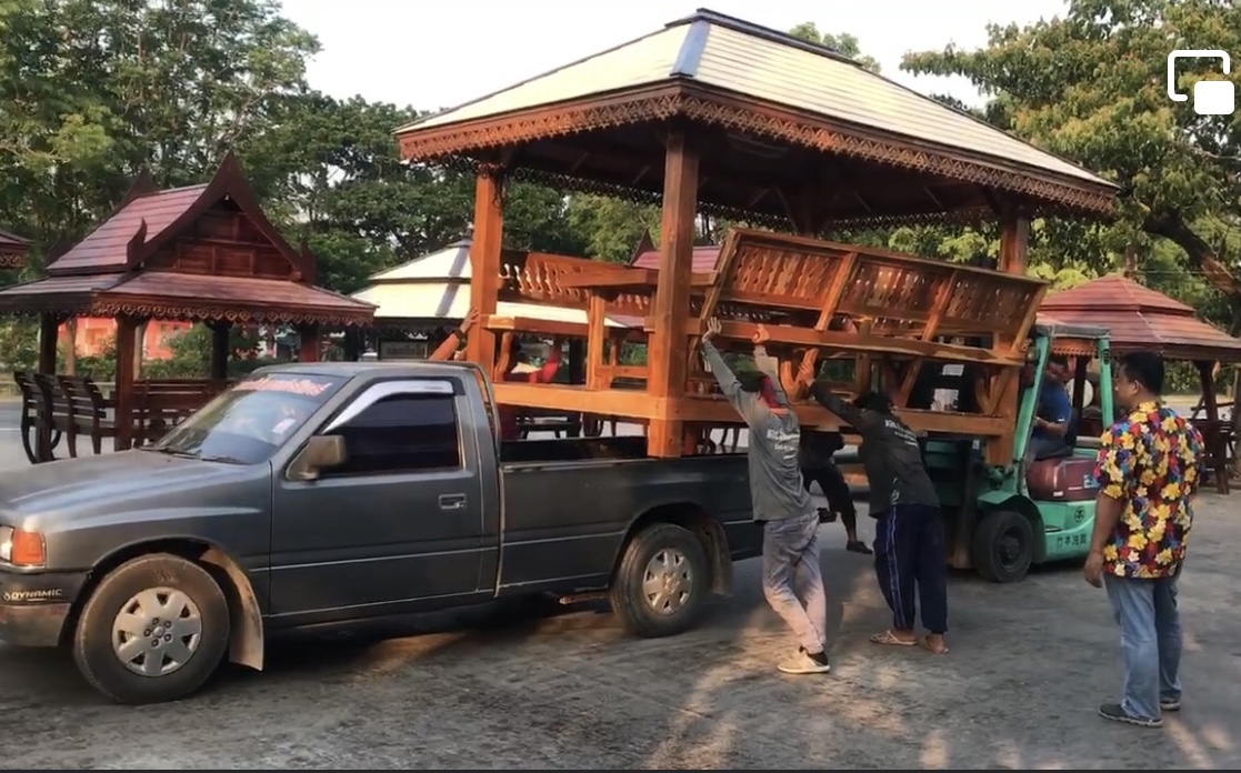 ( รหัส F1-ไม้สะเดา.) ซุ้มเค้าเตอร์ ไม้สะเดา สีเงา คาขาว / ขนาด 2.20 x 2.20 x 3.50 เมตร