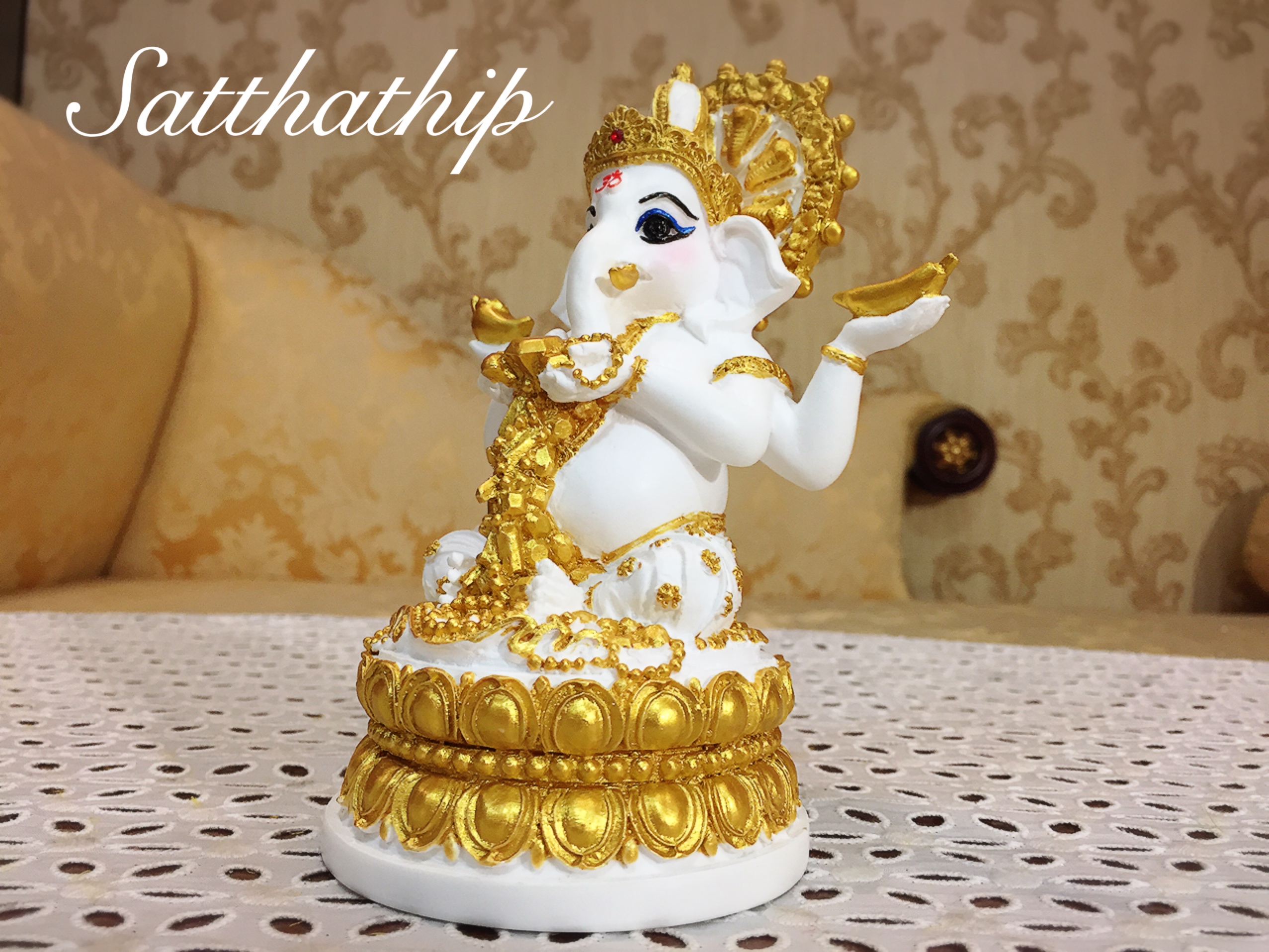 พระพิฆเนศ ปางประทานทรัพย์ (เซรามิก) - Ganesha: Lord of Success