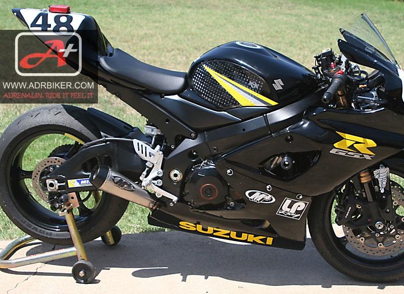 ท่อ M4 GP Black สำหรับ GSXR1000 k5-k6 (For Exhibition only)