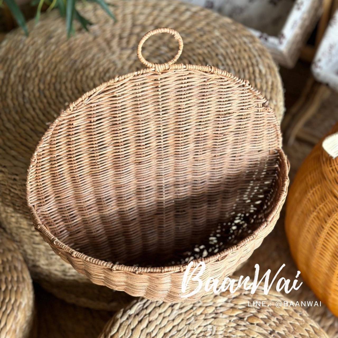 ตะกร้าหวาย ทรงกลม แขวนผนัง