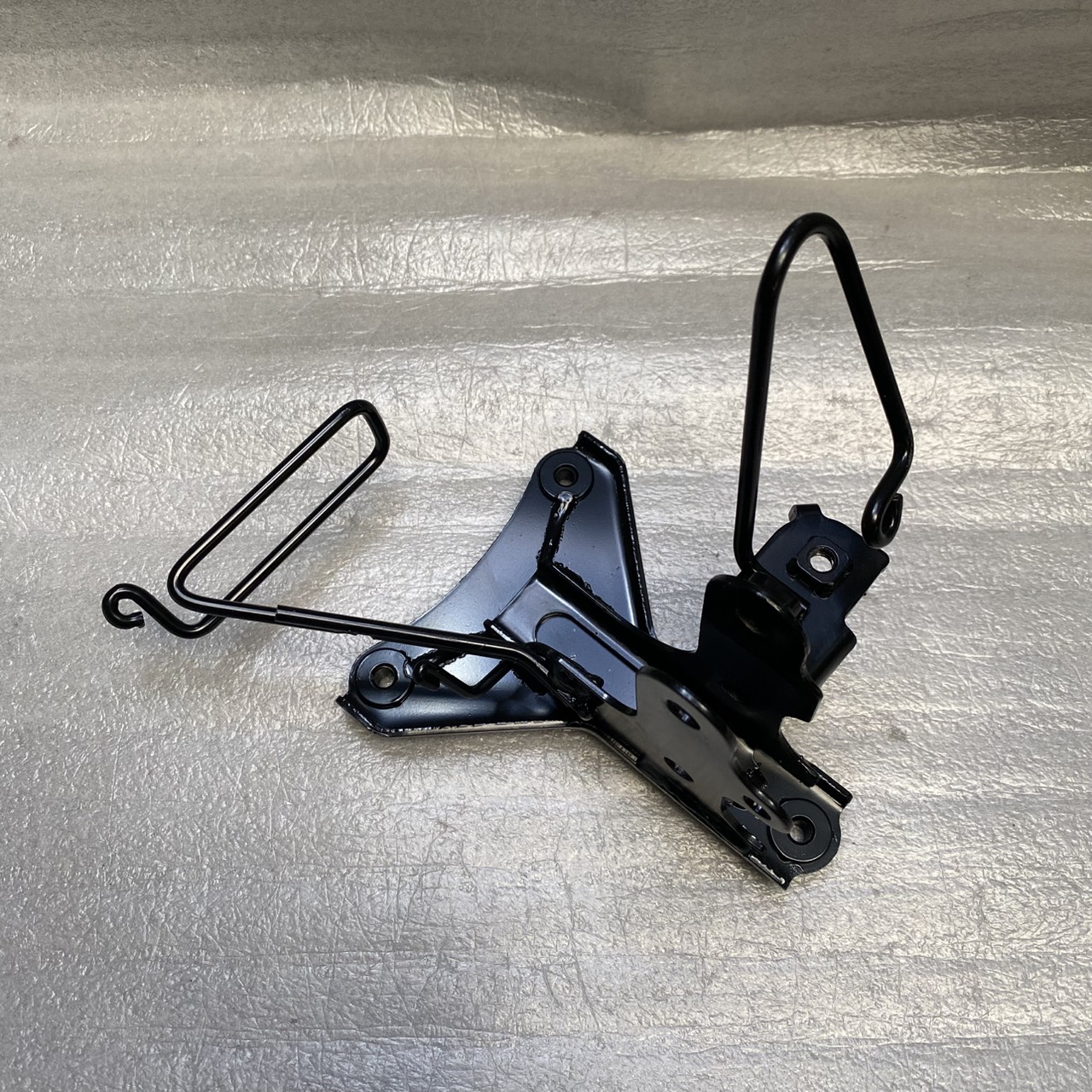 64221-KYL-T00 ขายึดฝาครอบไฟหน้า WAVE125I NF125MC(C) อะไหล่แท้ HONDA