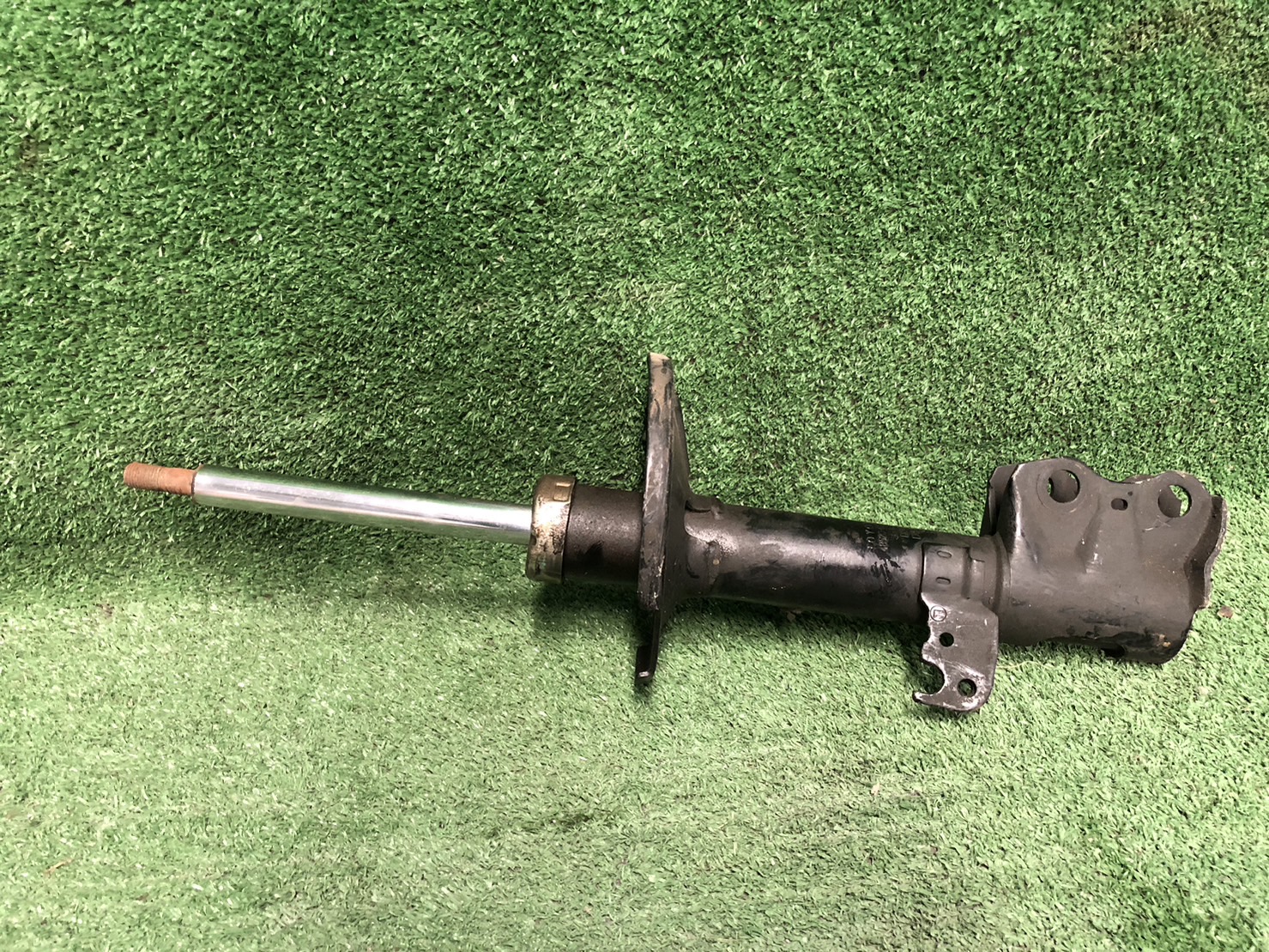 โช๊คอัพหน้า L Toyota Altis