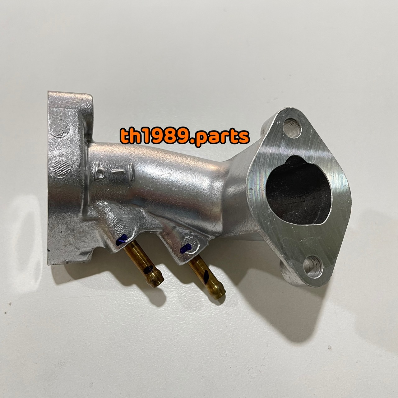 ข้อต่อคาร์บูเรเตอร์ 1 SPARK110 , SPARK Z , SPARK R , X-1 110CC. อะไหล่แท้ YAMAHA 5TN-E3586-11