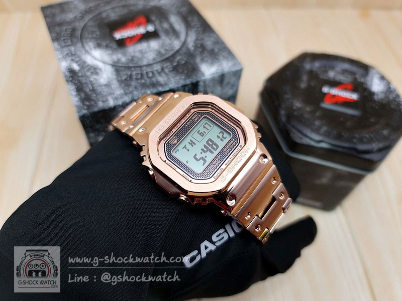 CASIO G-SHOCK นาฬิกาข้อมือ นาฬิกากันน้ำ นาฬิกาของแท้ ประกันศูนย์ CMG 1 ปี รุ่น GMW-B5000GD-4D