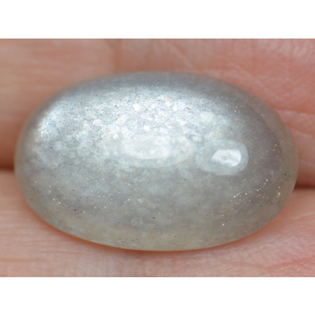 มูนสโตน (Moon Stone) 6.35 กะรัตสีเทา