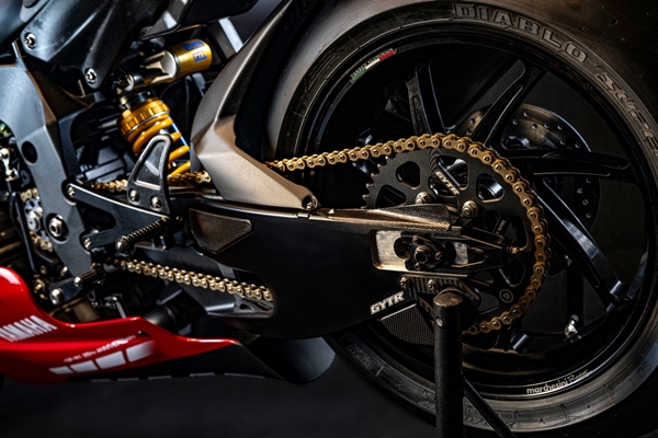 โช้คหลัง ohlins รุ่น TTX GP ตัวท้อปสุด สำหรับ R1 / R1M 2015+