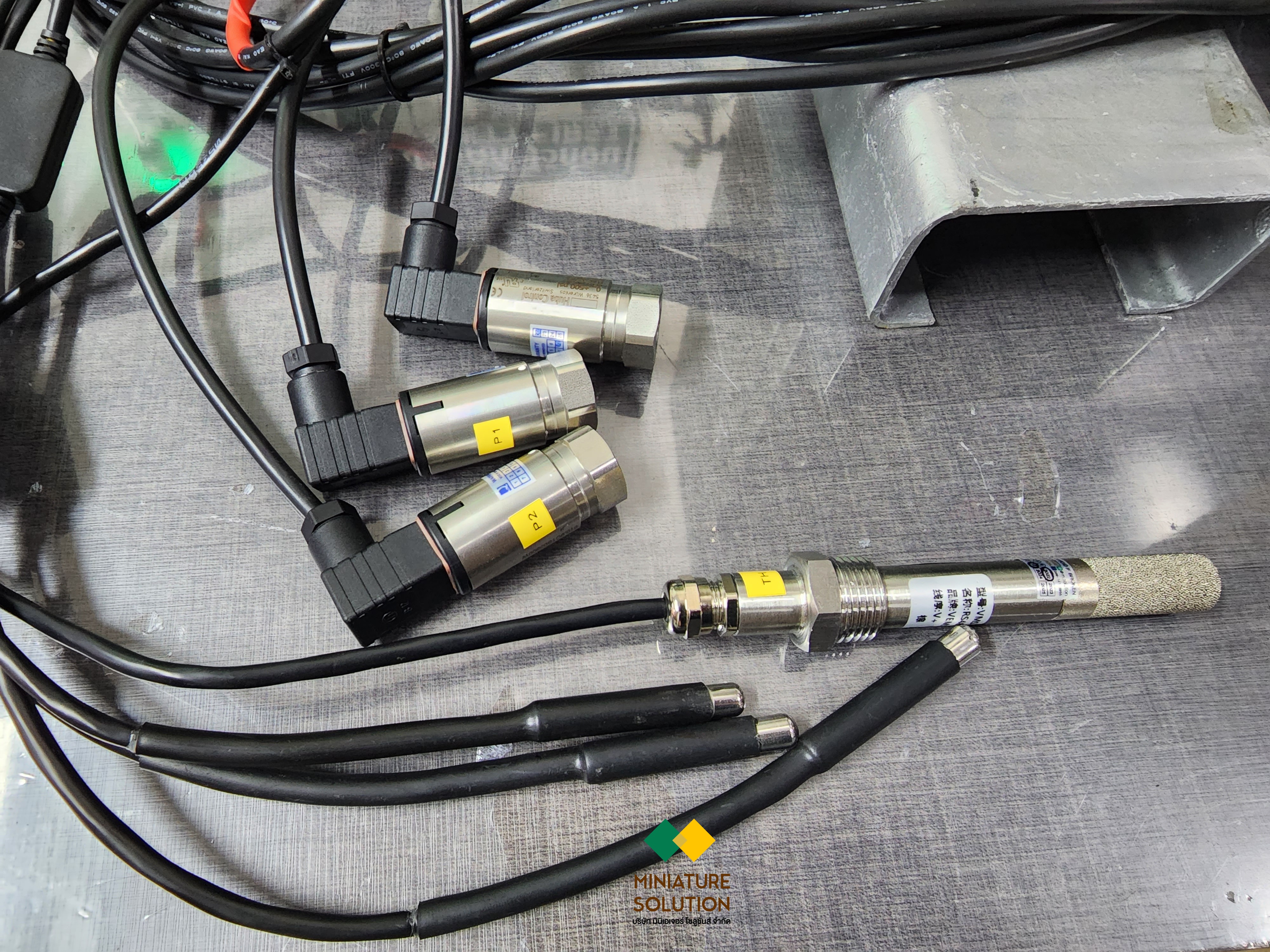 ตู้ควบคุม AHU ระบบทำความเย็นตู้คอนเทนเนอร์ วัดอุณหภูมิ ความชื้น วัดการใช้พลังงานไฟฟ้าเพื่อลดค่าไฟ