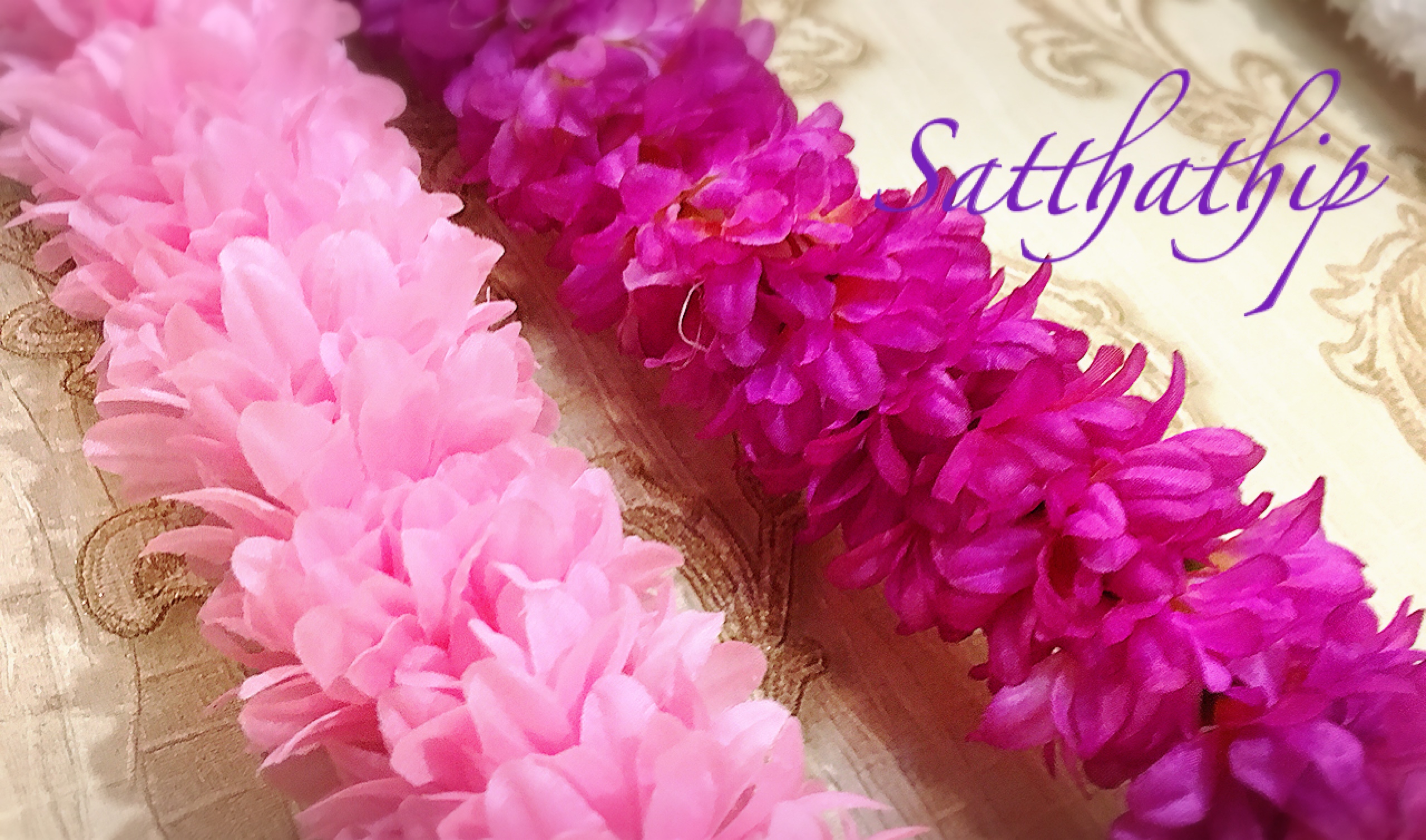 พวงมาลัยเจ็ดสีเจ็ดศอก/พวงมาลัยผ้าสองชาย [ไม่ตัดก้านดอก 380 บาท/เมตร]