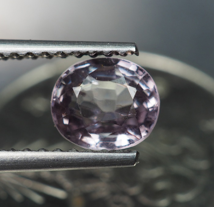 พลอยสปิเนล (Spinel) 1.10 กะรัตสีม่วง