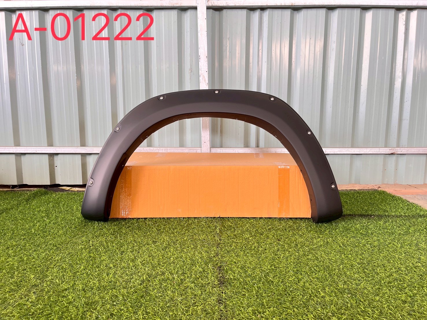 คิ้วล้อหลัง R Toyota Revo 2015-20 4x2