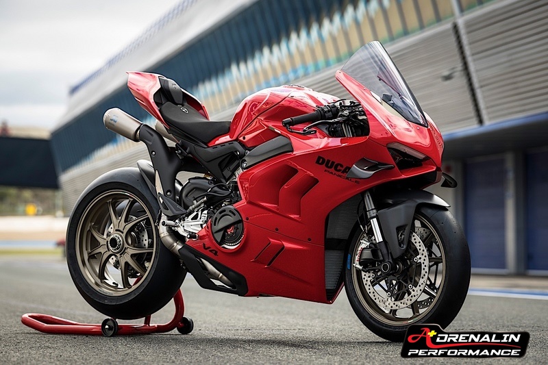 ท่อฟูล Akrapovic แบบปลายคู่ ออกบนสำหรับ V4 2022+ (For Exhibition only)