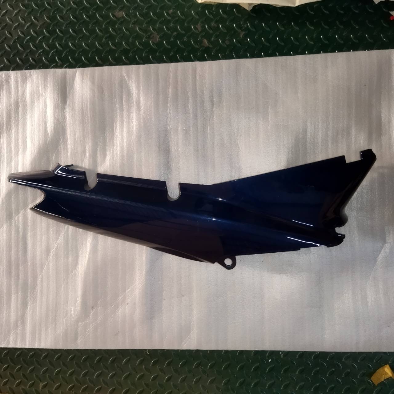 64370-KEV-750ZF ฝาครอบตัวถังหลังขวา NICE110 สีเขียวเข้ม อะไหล่แท้ HONDA