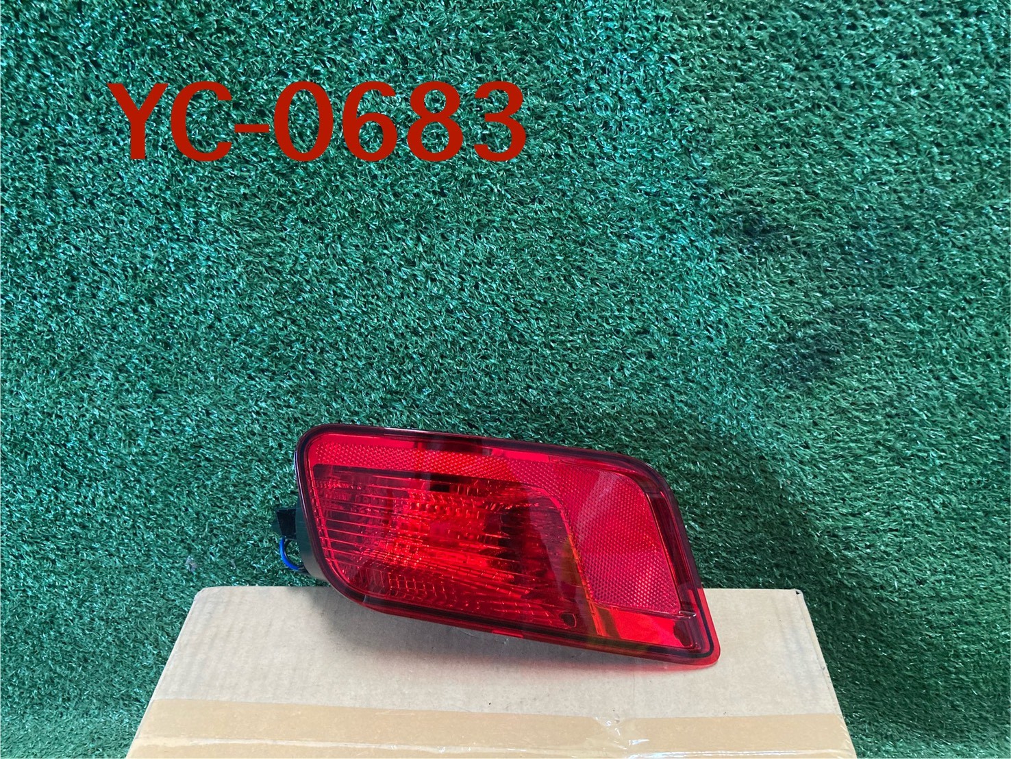 ไฟทับทิมในกันชนหลัง L Ford Everest 2016-2022 แท้ศูนย์