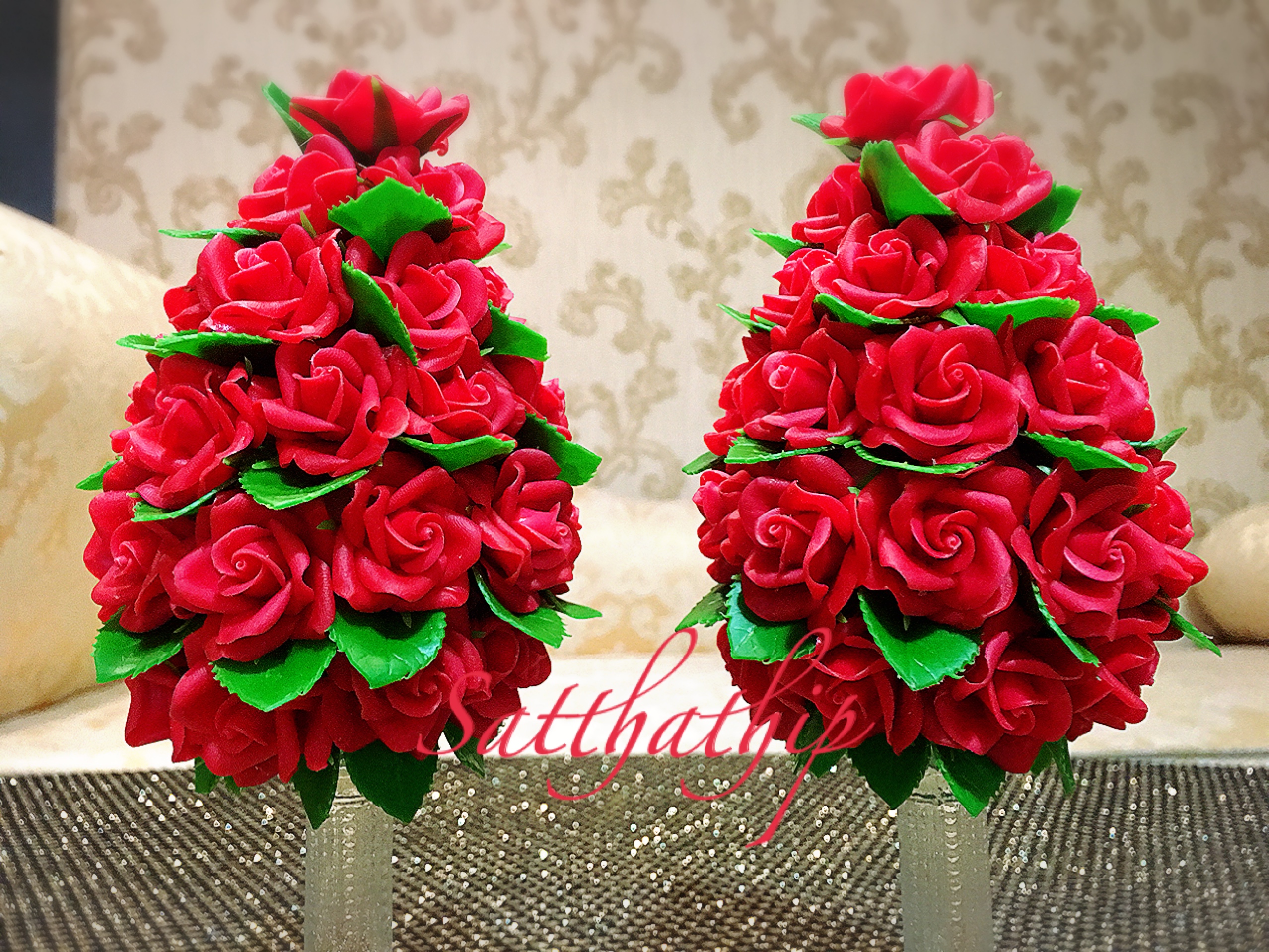 พานพุ่มดอกกุหลาบ ประดิษฐ์จากดิน [3 นิ้ว 1,250 บาท/คู่]