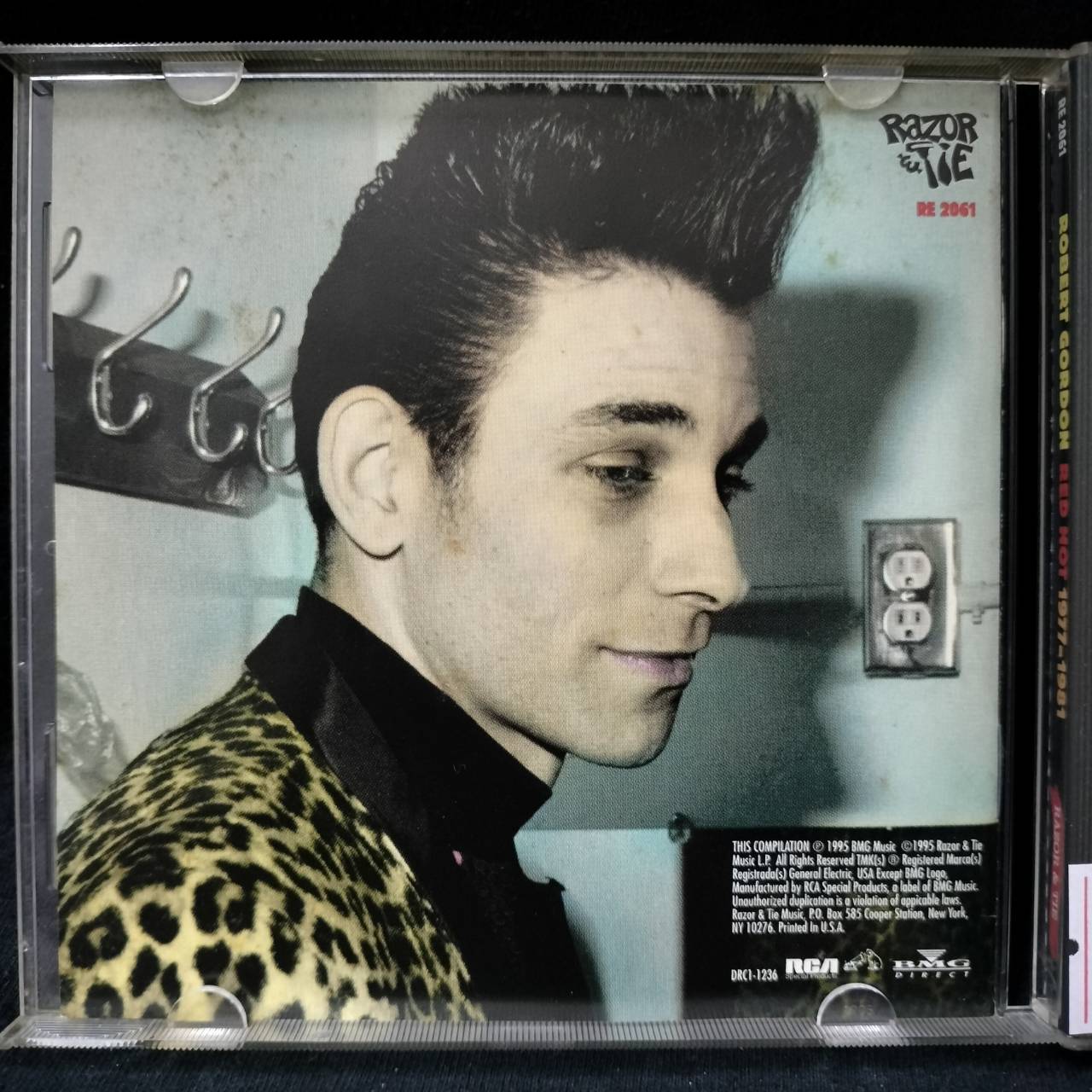 Robert Gordon – Red Hot 1977-1981 / USA / ปกในมีจุดเหลือง / แผ่นดี