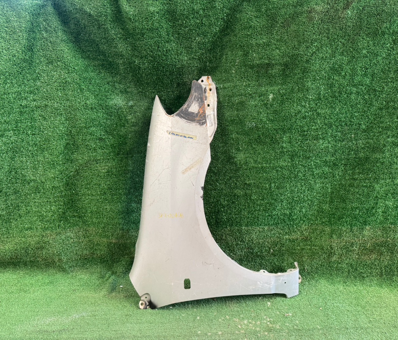บังโคลนหน้า R Toyota Altis 2001-07