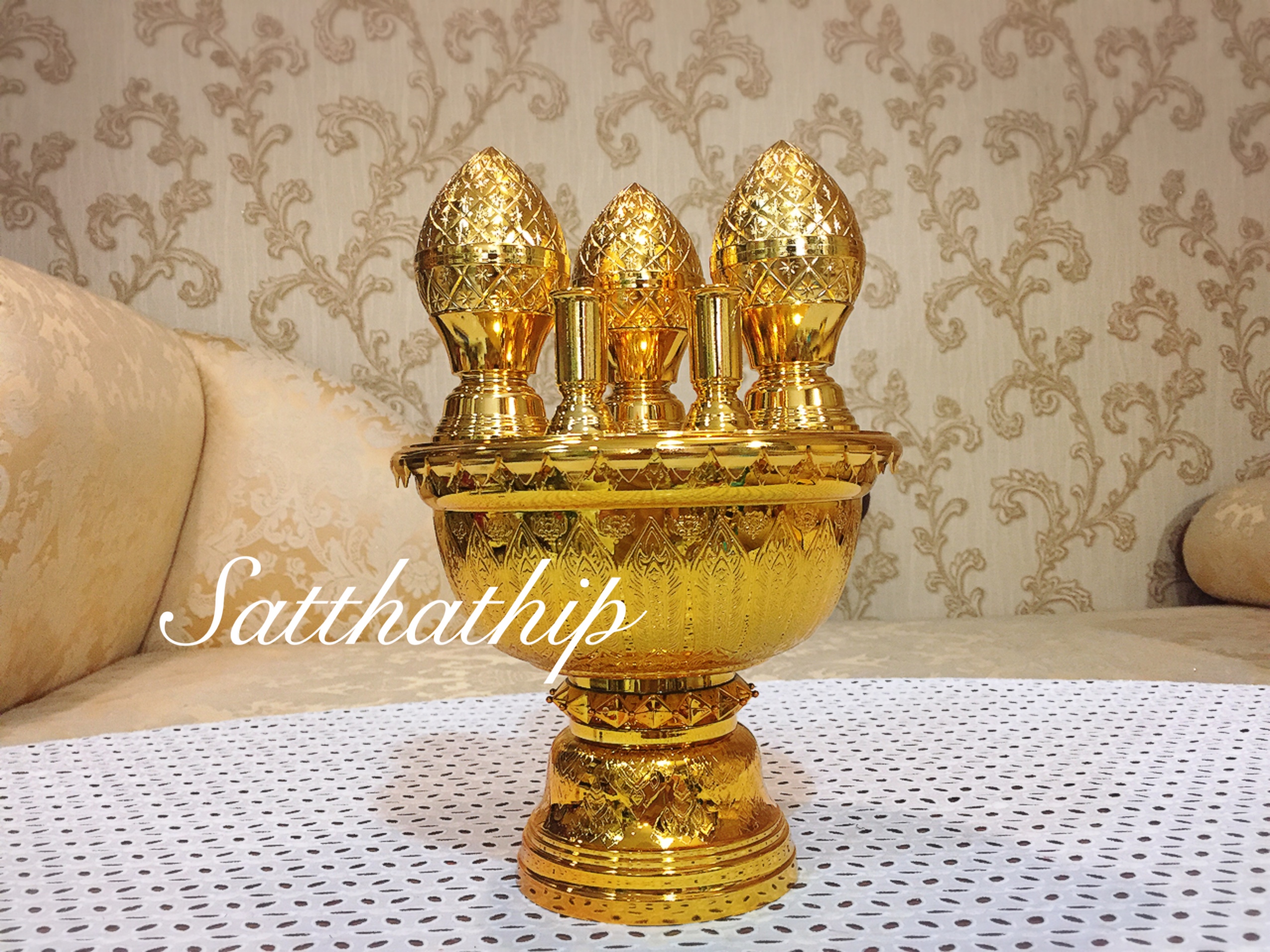 พานเครื่องทองน้อย สำเร็จรูป (พลาสติก)