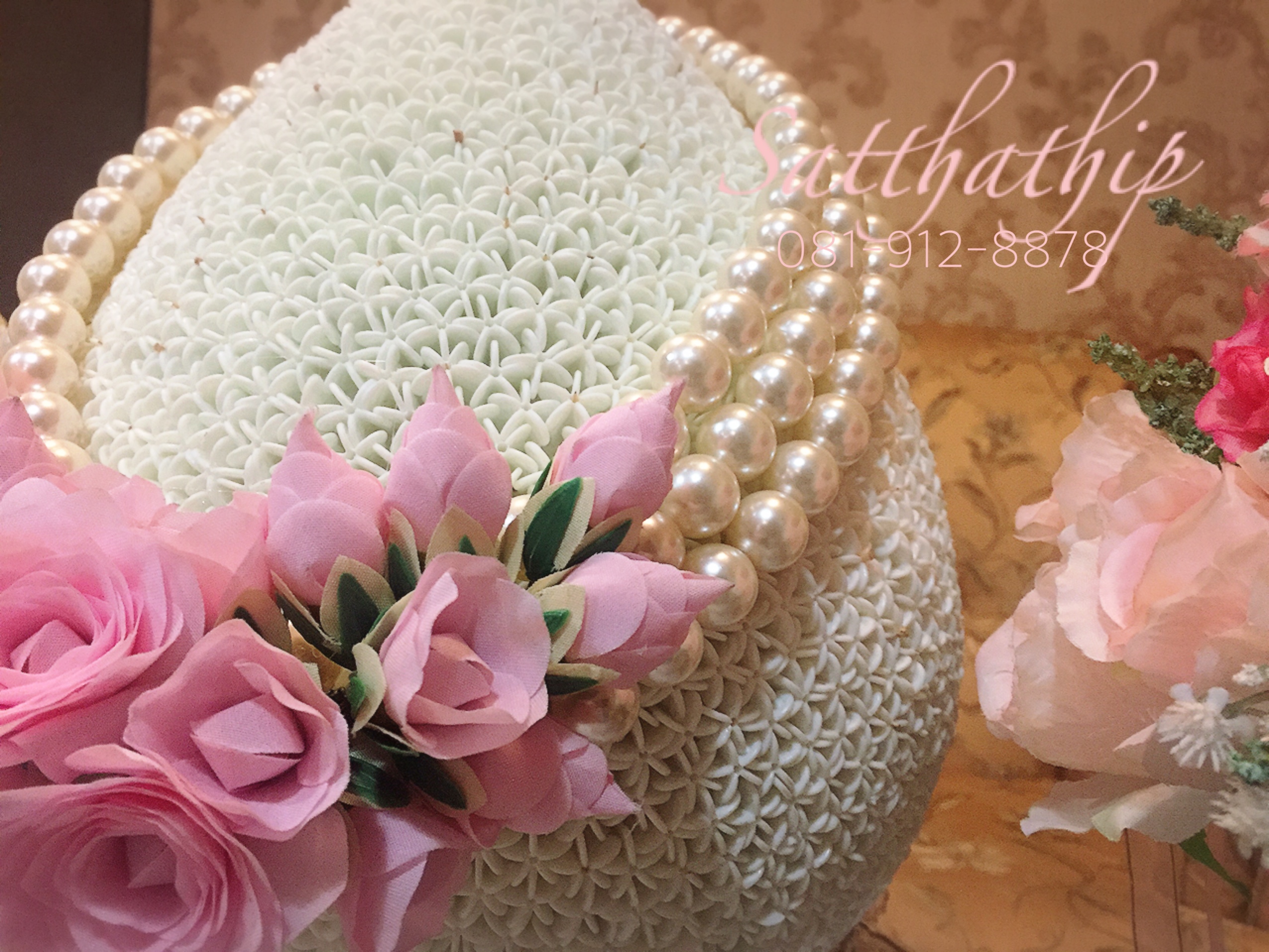 พานพุ่ม - พานพุ่มสักการะ - พานพุ่มดอกรัก - พานพุ่มดอกรักประดิษฐ์ (พลาสติก) - พานพุ่มสีขาว - Panpum