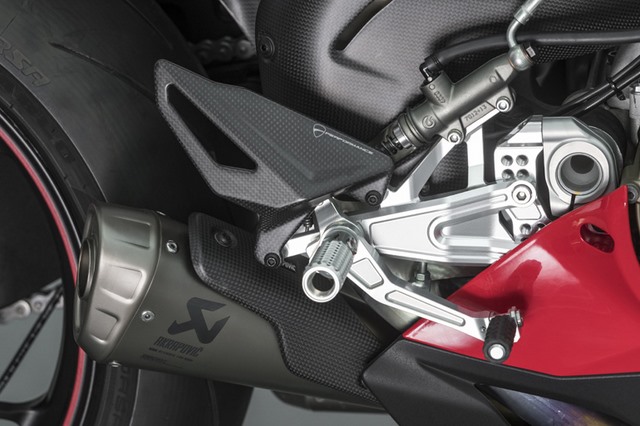 ท่อ Akrapovic Slip on และ ฟูล สำหรับ Street fighter V4 2019+ (For Exhibition only)