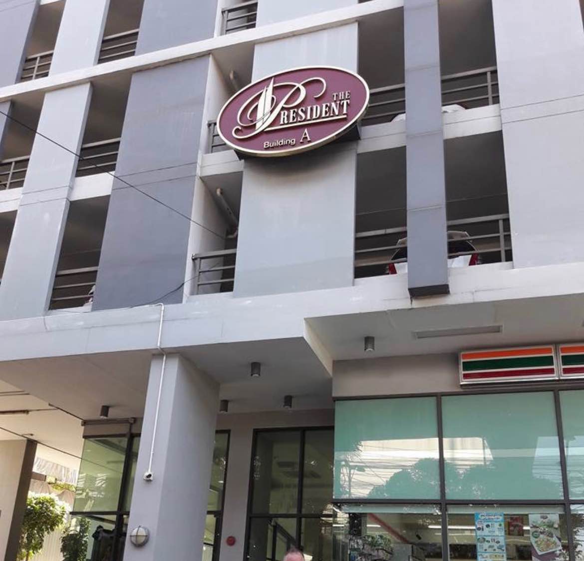 The President Condo Sukumvit81