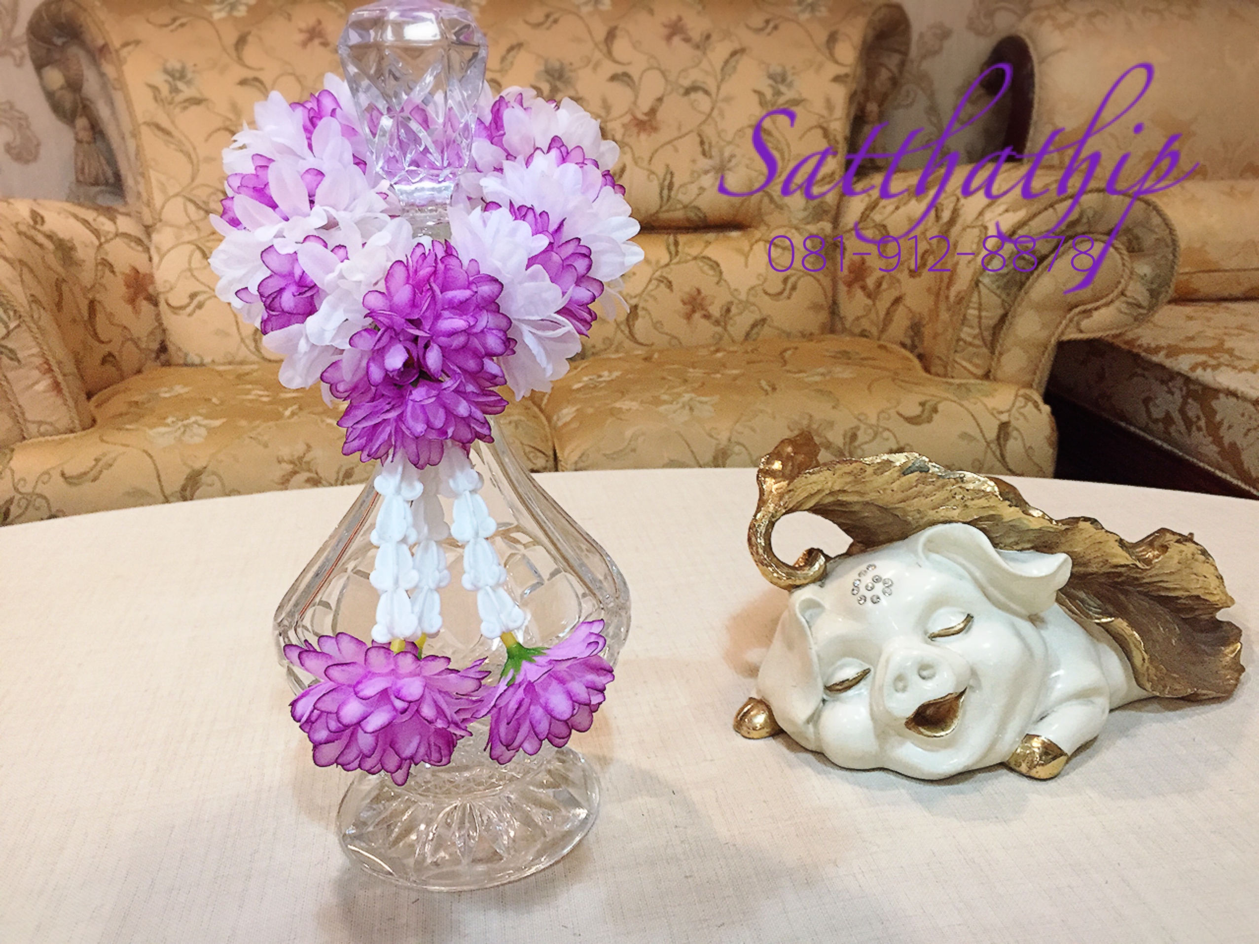 พวงมาลัยผ้า ดอกมัม สีขาว,ม่วง (สีประจำวันเสาร์) - พวงมาลัยผ้า ประจำวันเสาร์ - Fabric garland