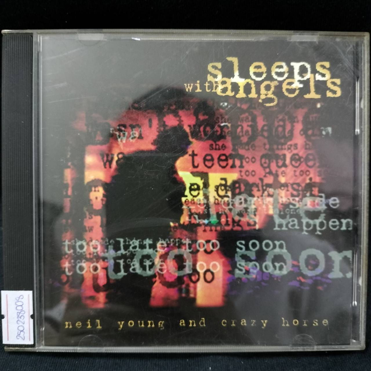 Neil Young And Crazy Horse – Sleeps With Angels / USA / แผ่นดี