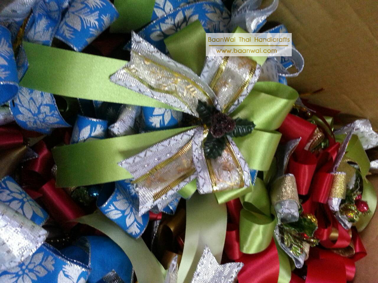"งานตัวอย่าง" รับทำโบว์ติดกระเช้า โบว์ติดของชำร่วย โบว์ของขวัญ โบว์รางวัล โบว์ประกวด โบว์ติดรางวัล