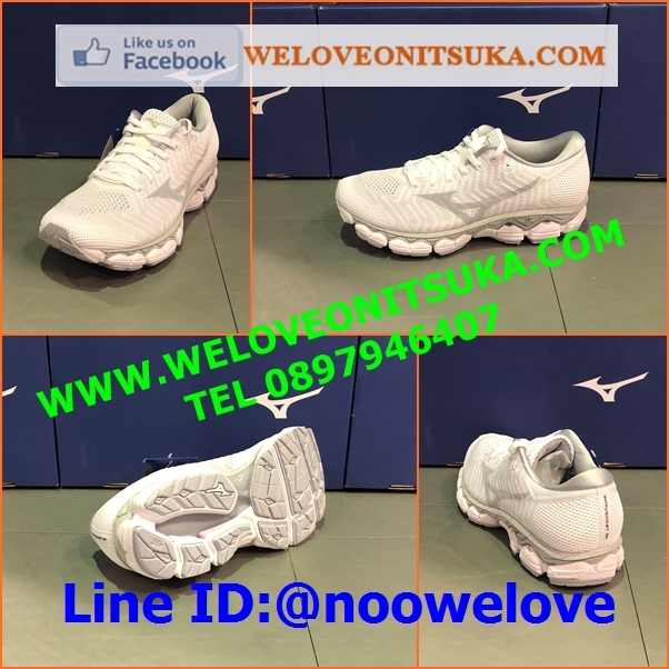 Mizuno WaveKnit S1 ยอดรองเท้าวิ่ง สำหรับสาวๆ หรูหราด้วยผ้าลายถัก สีสวย พื้นหนานุ่ม ใส่สบายเท้า น่าใช้ J1GD182554